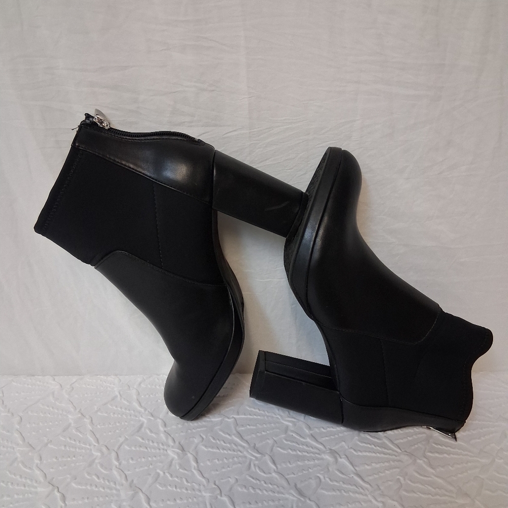 Adrienne Vittadini Black Heeled Boots Size 8.m - Picture 9 of 15